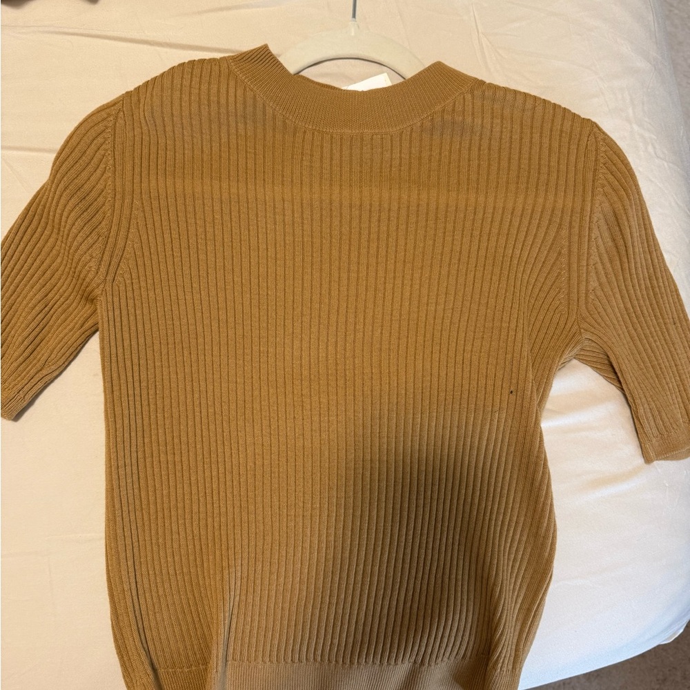 Uniqlo Beige Ribbed Knit Top